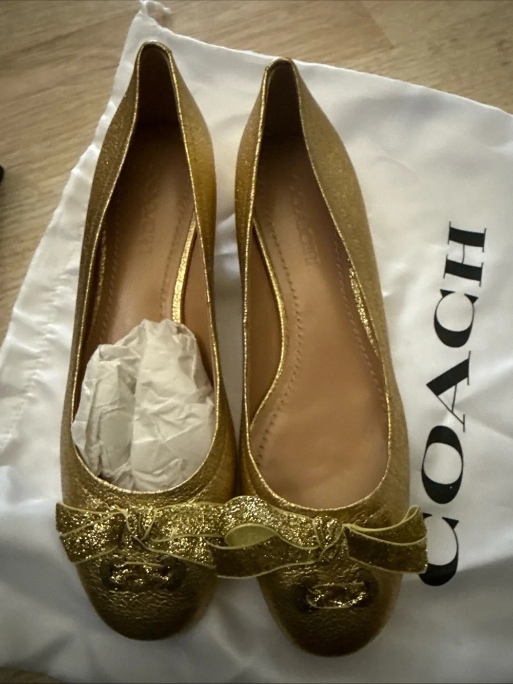 COACH Gold Metallic Ballet Flats with Bow Accent sz7.5 NIB